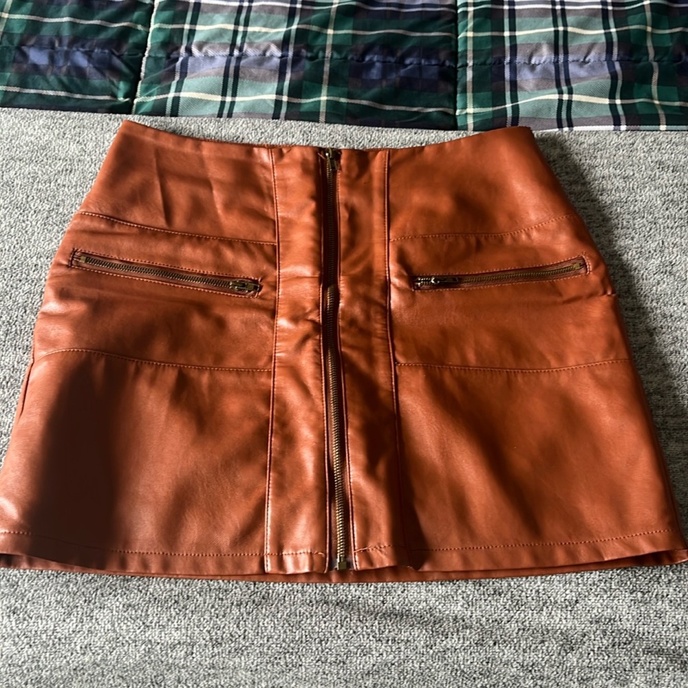 Faux leather dark tan zipper mini skirt size small